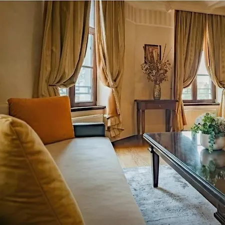 Boutique With Skyline Views In شقة تيميشورا